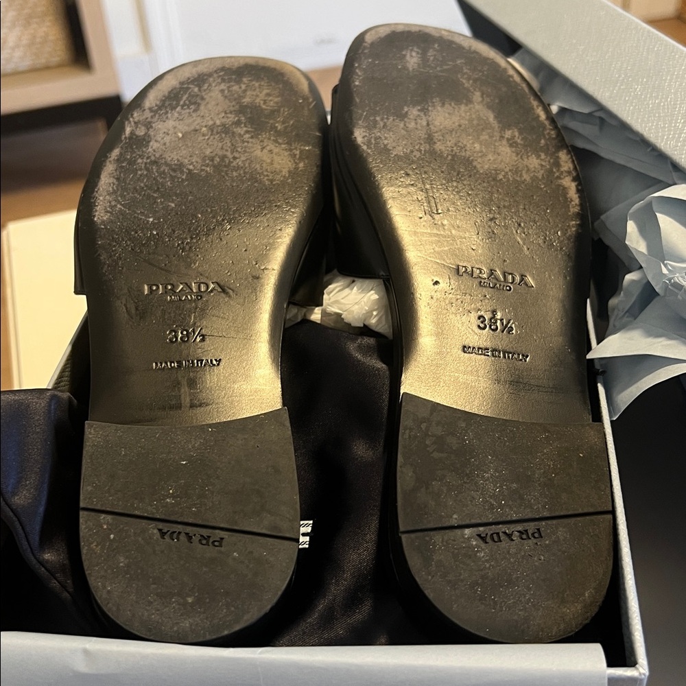 Prada Women's Elegant Black Triangle Logo Slide Sandals-38.5 - Picture 6 of 7